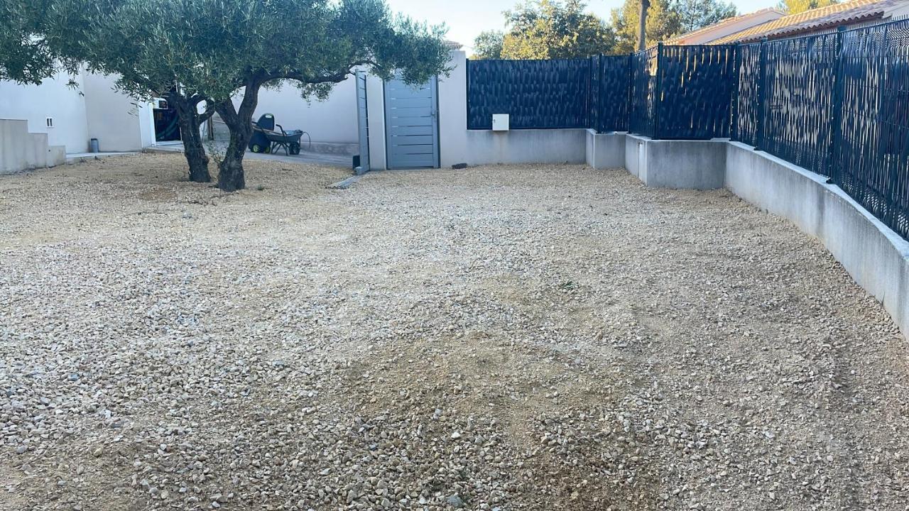 Clos Des Rompudes Aramon Buitenkant foto